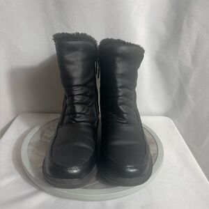 Totes Betsy Black Faux Fur Winter Boots Women’s Size 10 Quilted Zip